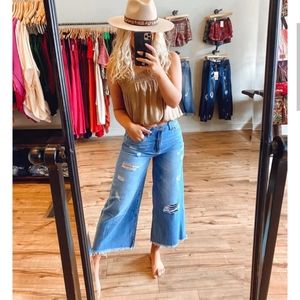 Vervet Olivia Everland High Rise Crop